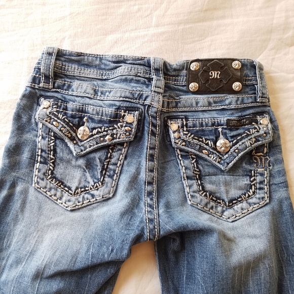 Miss Me Blingy Rhinestone Flap Pocket Jean Capris - Picture 3 of 10